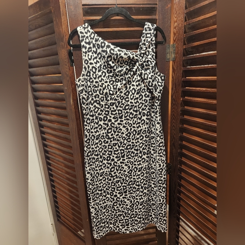 Donna Ricco Asymetrical Leopard Print Dress